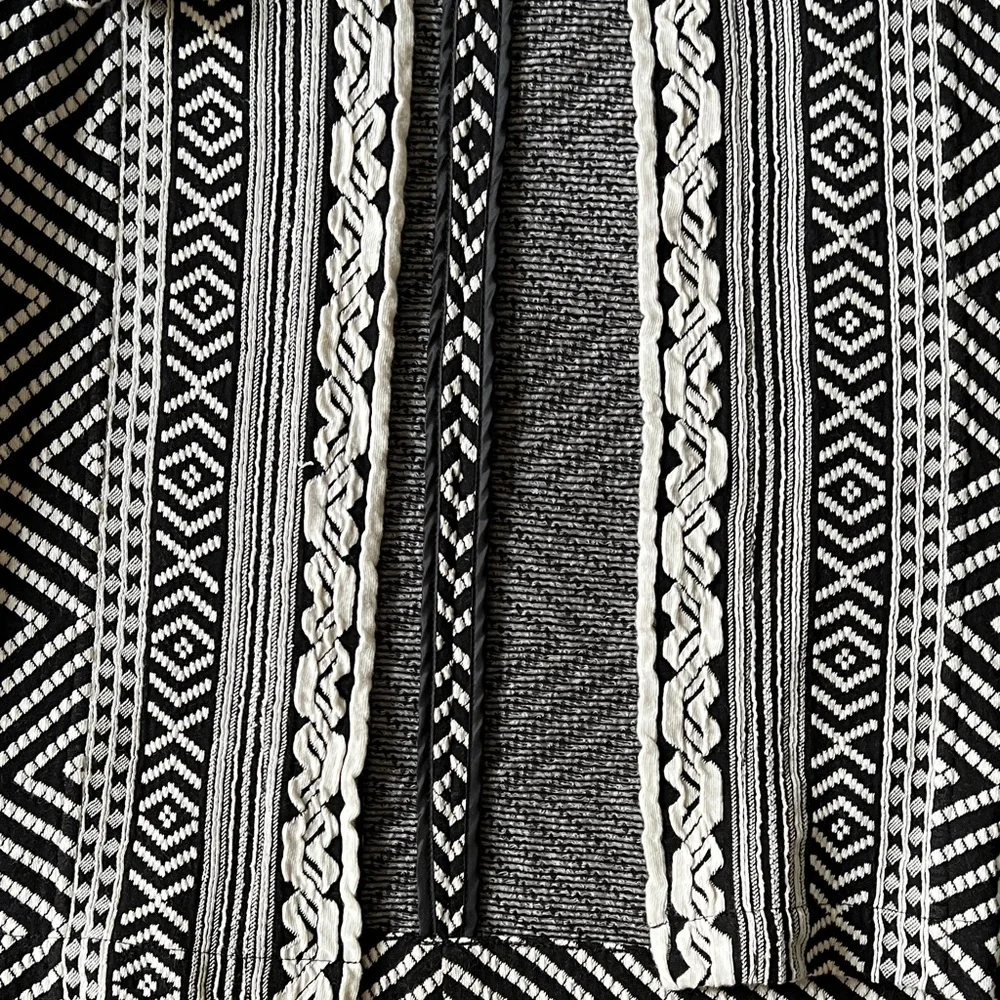 Chico's Pieced Jacquard Topper cardigan size1/M